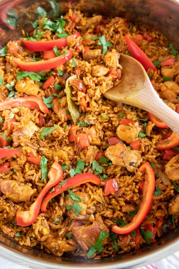 Healthy Jollof Rice Recipe with Chicken - West African One Pot Chicken ...